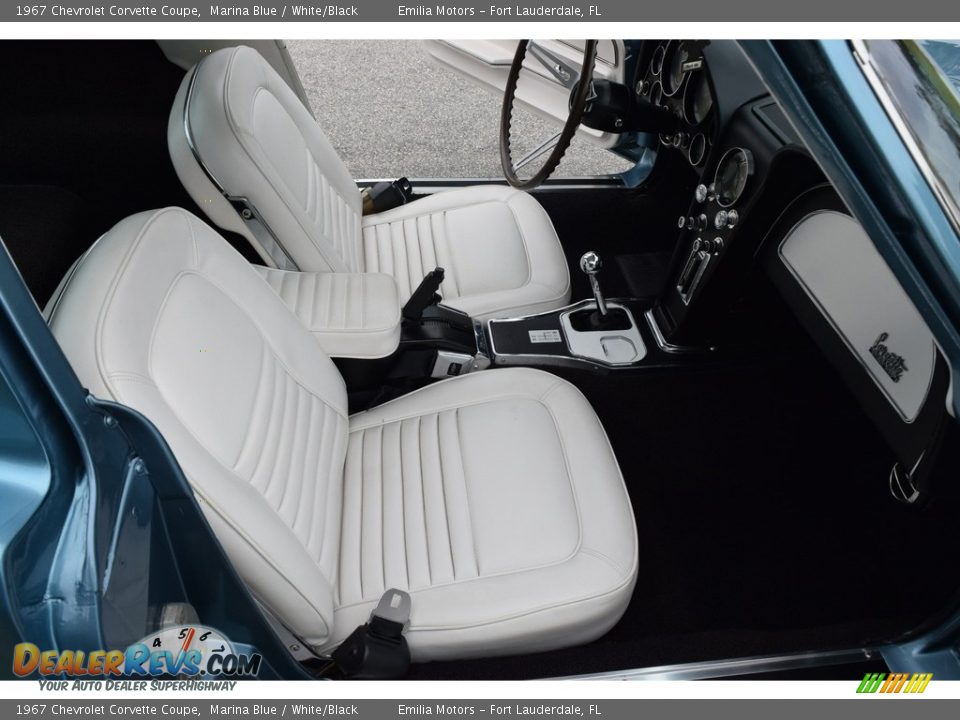 Front Seat of 1967 Chevrolet Corvette Coupe Photo #80