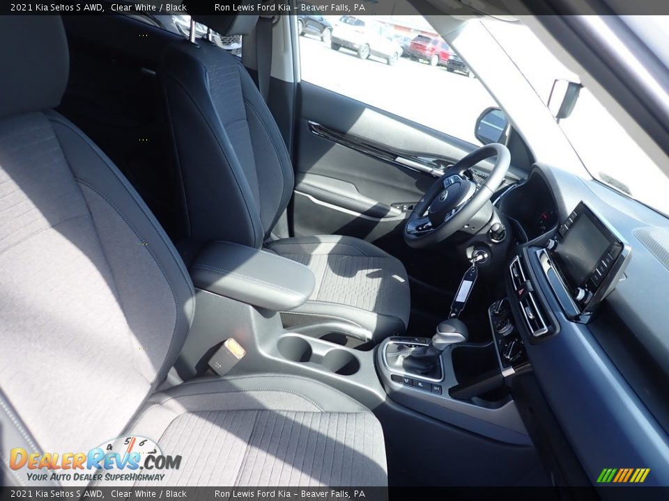2021 Kia Seltos S AWD Clear White / Black Photo #11