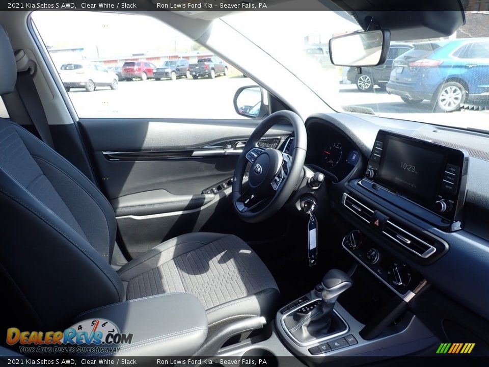2021 Kia Seltos S AWD Clear White / Black Photo #12