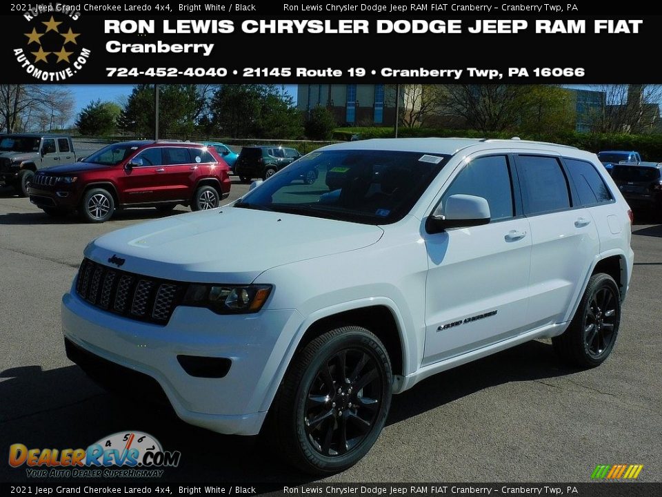 2021 Jeep Grand Cherokee Laredo 4x4 Bright White / Black Photo #1