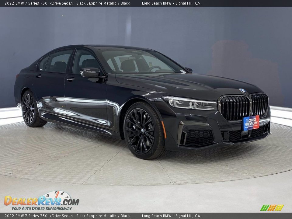 Front 3/4 View of 2022 BMW 7 Series 750i xDrive Sedan Photo #27