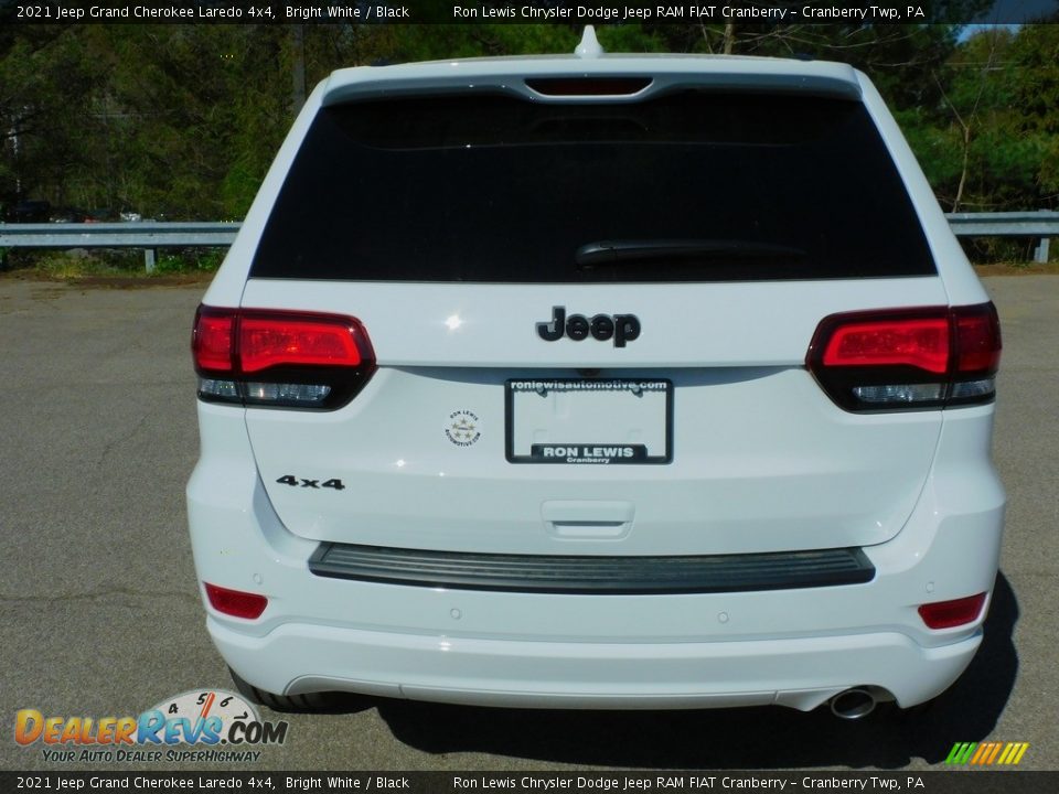 2021 Jeep Grand Cherokee Laredo 4x4 Bright White / Black Photo #6