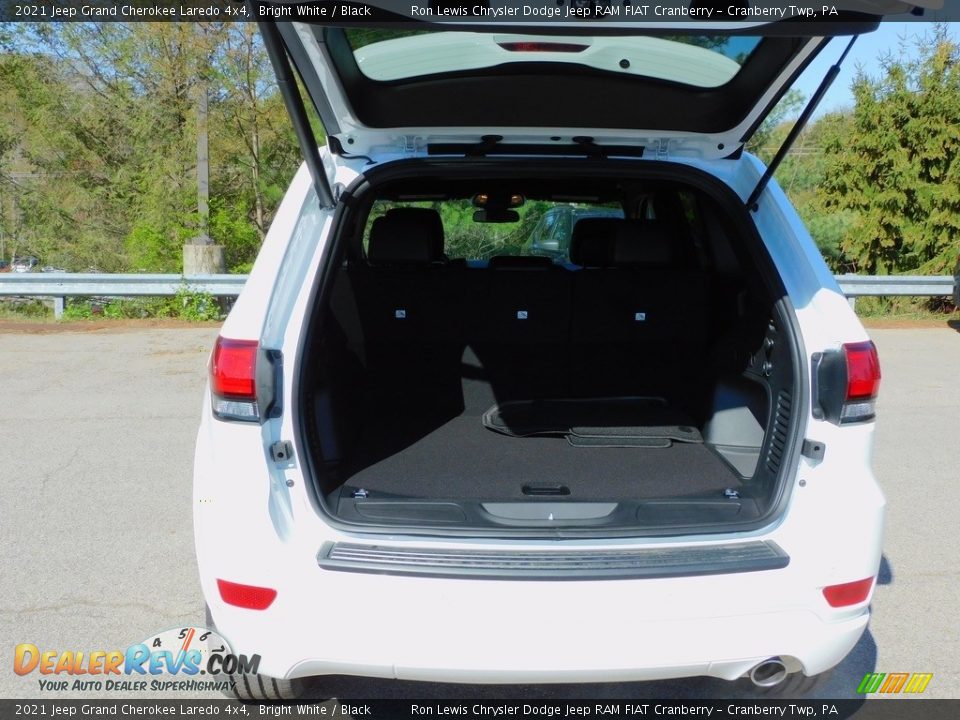 2021 Jeep Grand Cherokee Laredo 4x4 Bright White / Black Photo #7