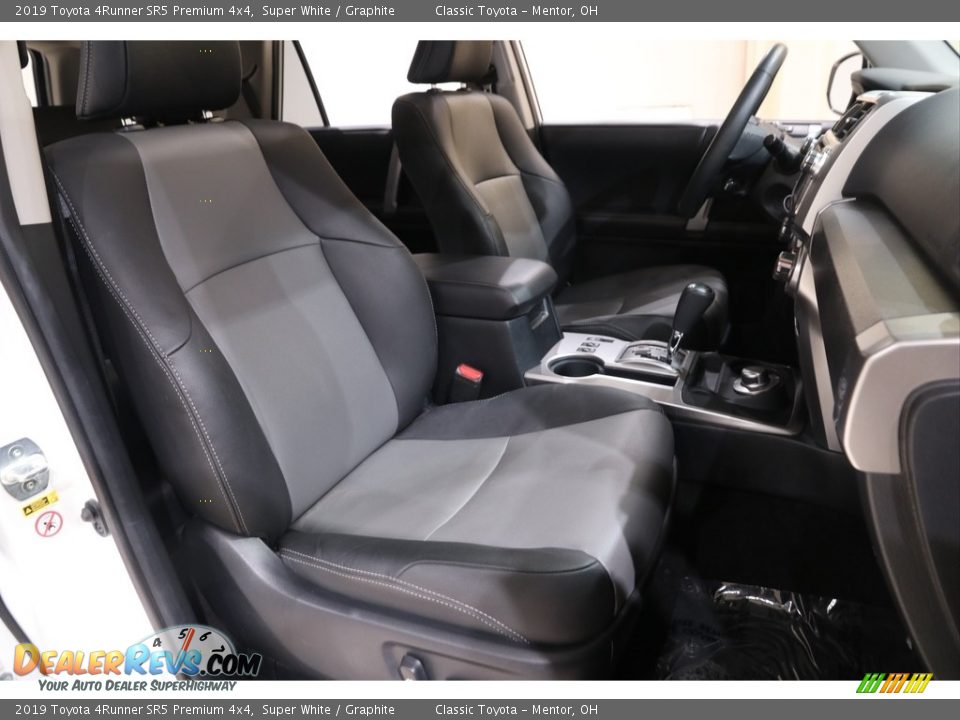 2019 Toyota 4Runner SR5 Premium 4x4 Super White / Graphite Photo #13