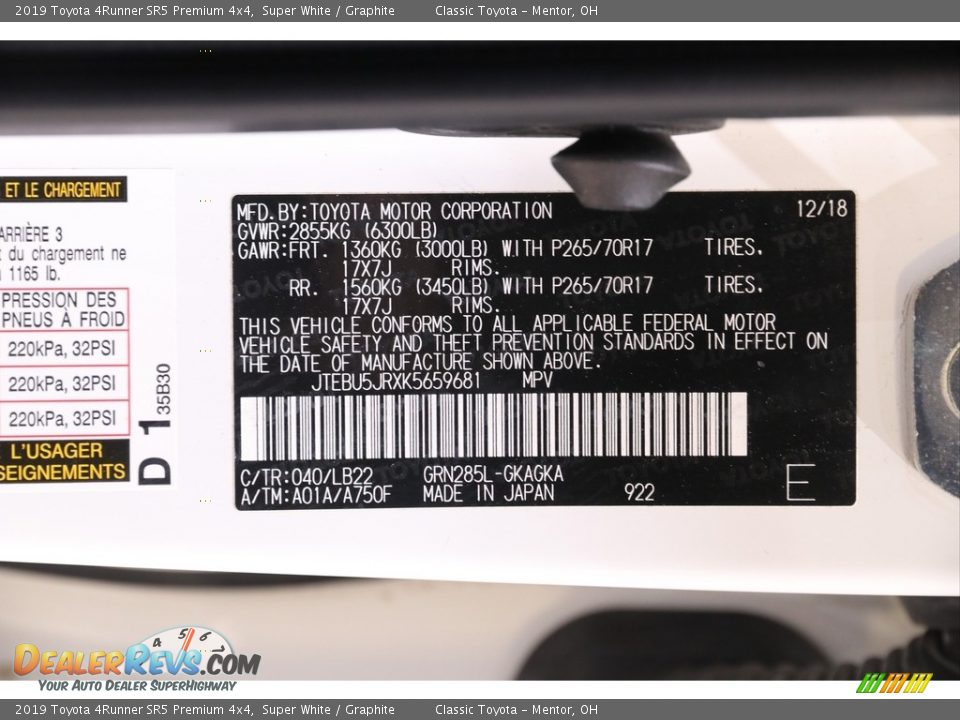 2019 Toyota 4Runner SR5 Premium 4x4 Super White / Graphite Photo #18