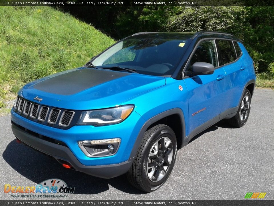 2017 Jeep Compass Trailhawk 4x4 Laser Blue Pearl / Black/Ruby Red Photo #2
