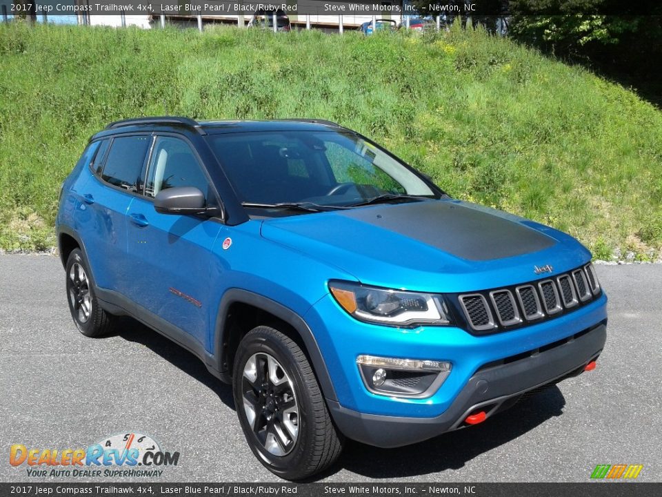 2017 Jeep Compass Trailhawk 4x4 Laser Blue Pearl / Black/Ruby Red Photo #4