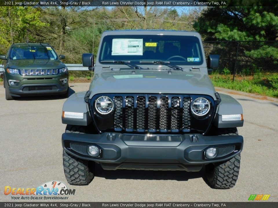 2021 Jeep Gladiator Willys 4x4 Sting-Gray / Black Photo #2