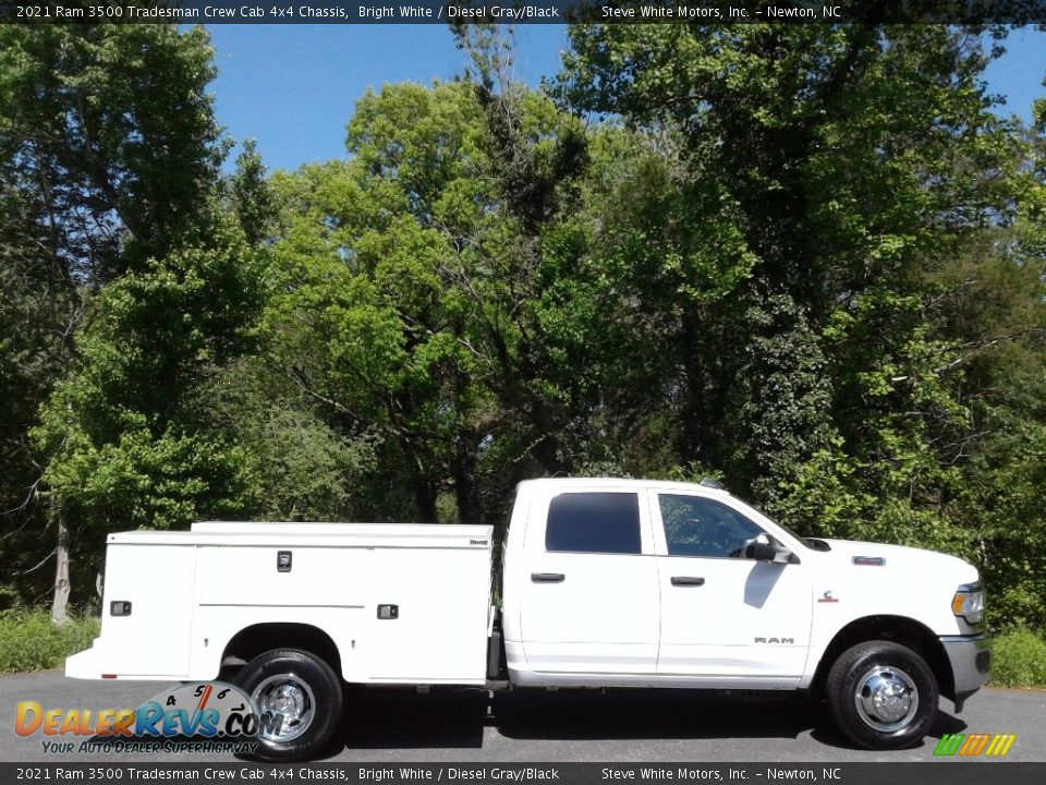 2021 Ram 3500 Tradesman Crew Cab 4x4 Chassis Bright White / Diesel Gray/Black Photo #5