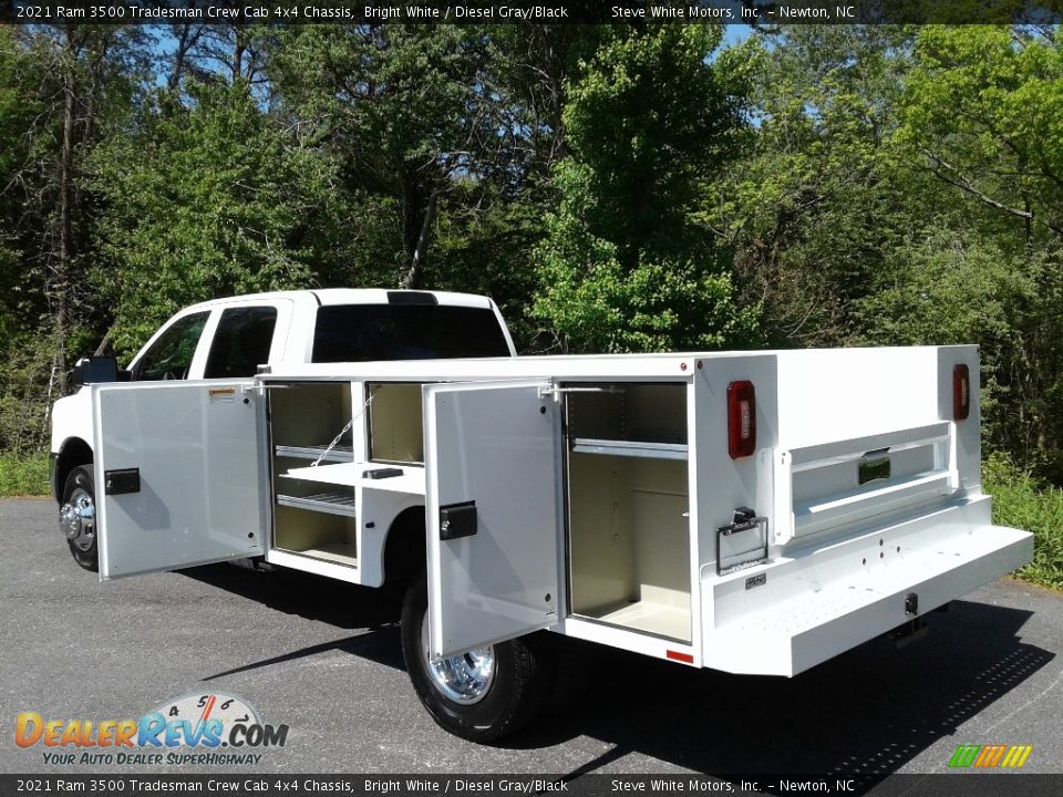 2021 Ram 3500 Tradesman Crew Cab 4x4 Chassis Bright White / Diesel Gray/Black Photo #14