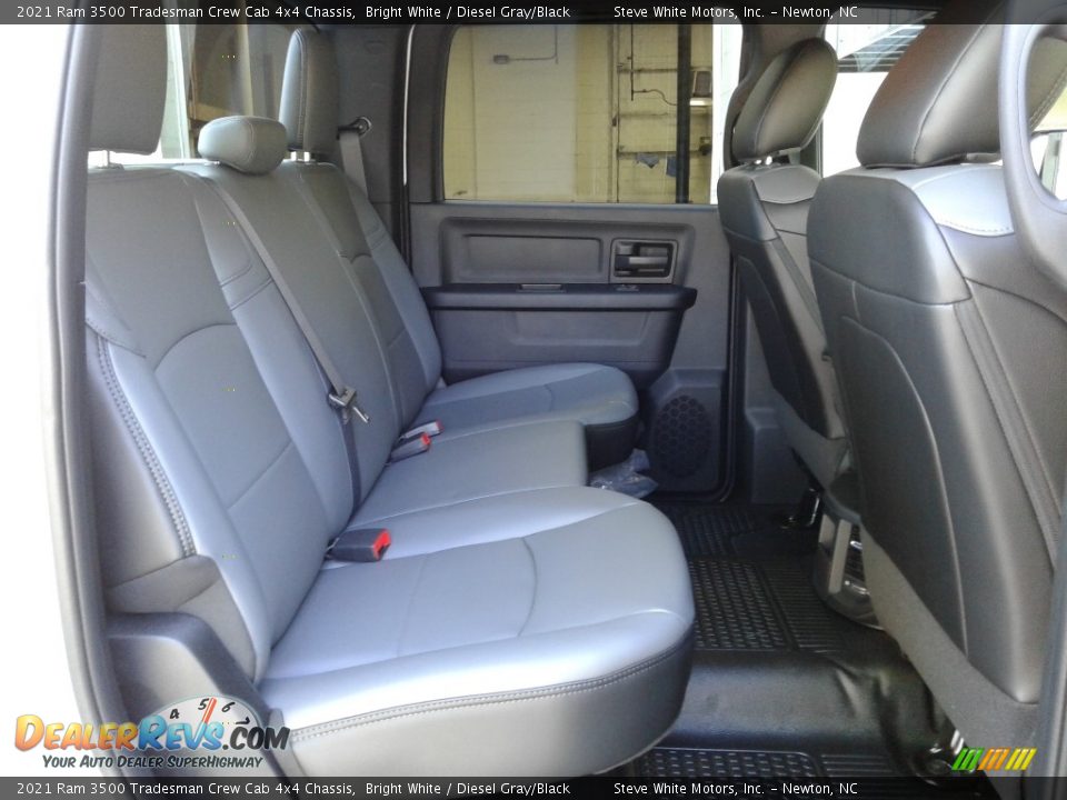 2021 Ram 3500 Tradesman Crew Cab 4x4 Chassis Bright White / Diesel Gray/Black Photo #22