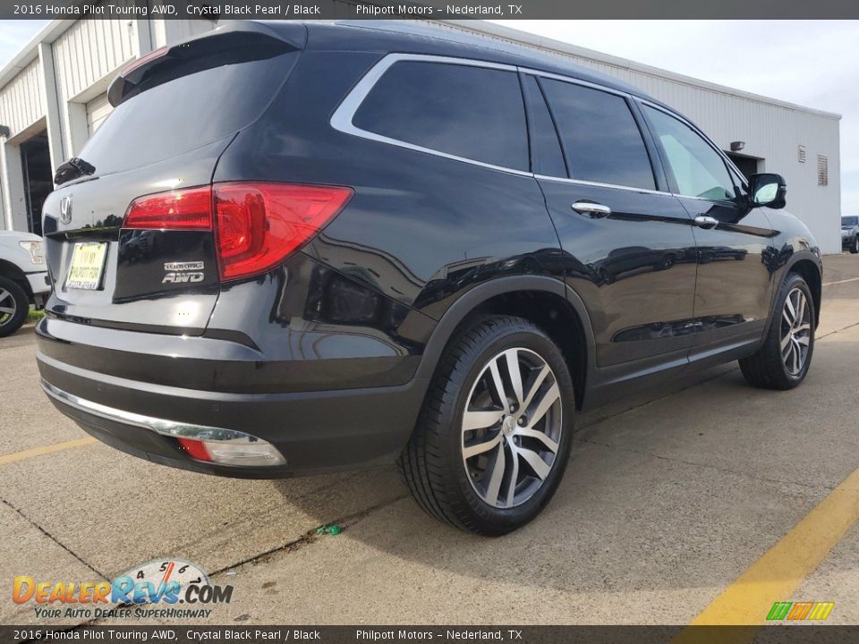 2016 Honda Pilot Touring AWD Crystal Black Pearl / Black Photo #3