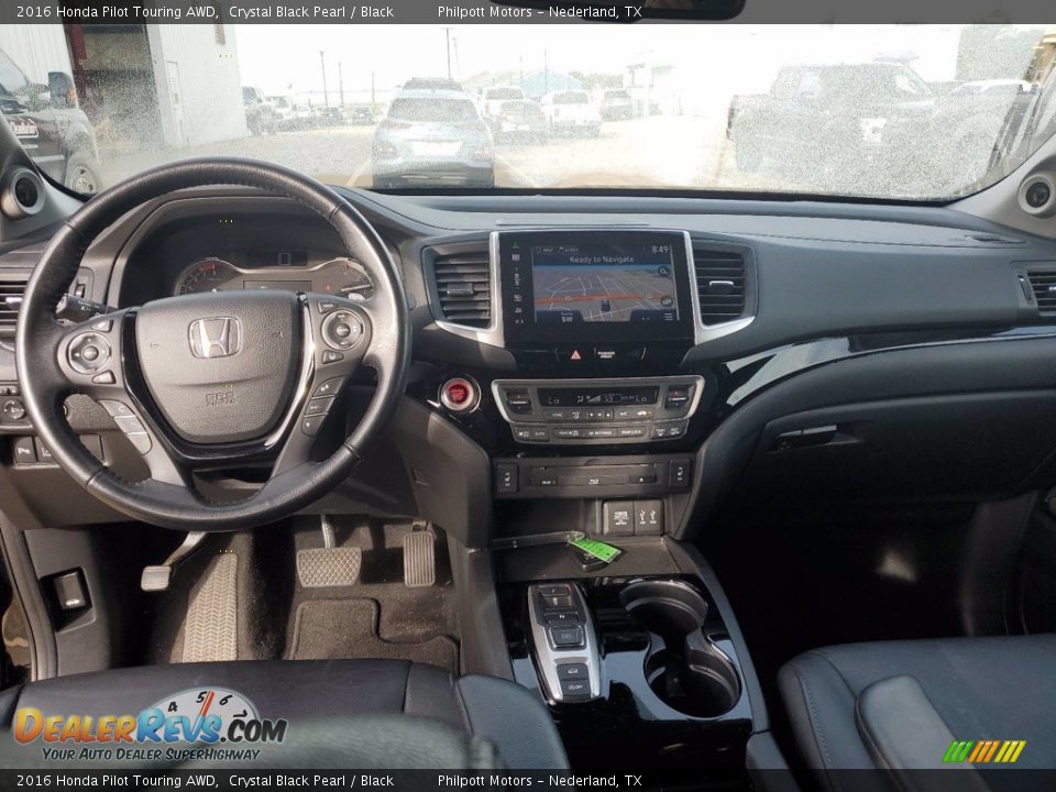 Dashboard of 2016 Honda Pilot Touring AWD Photo #5