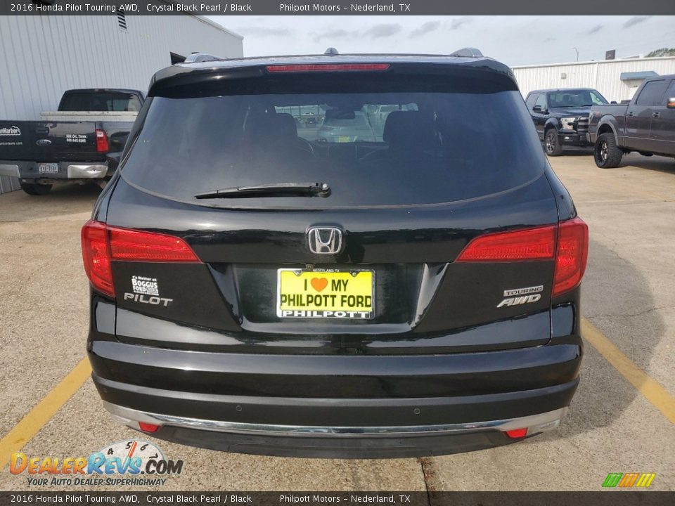 2016 Honda Pilot Touring AWD Crystal Black Pearl / Black Photo #8