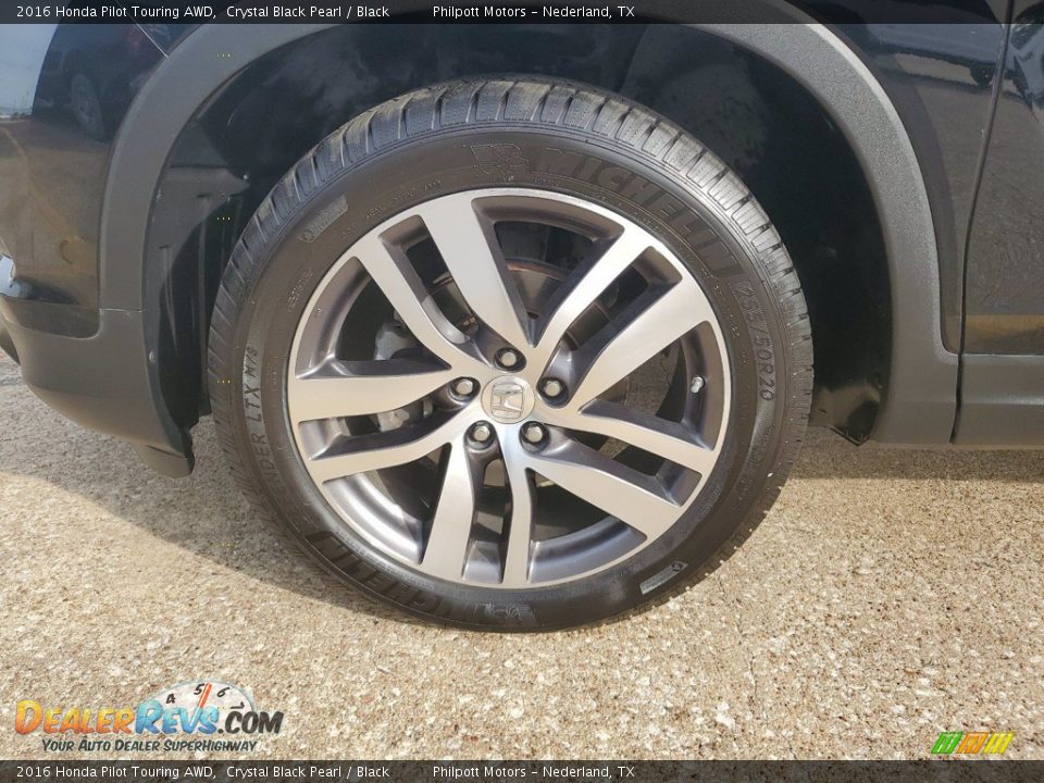 2016 Honda Pilot Touring AWD Wheel Photo #10