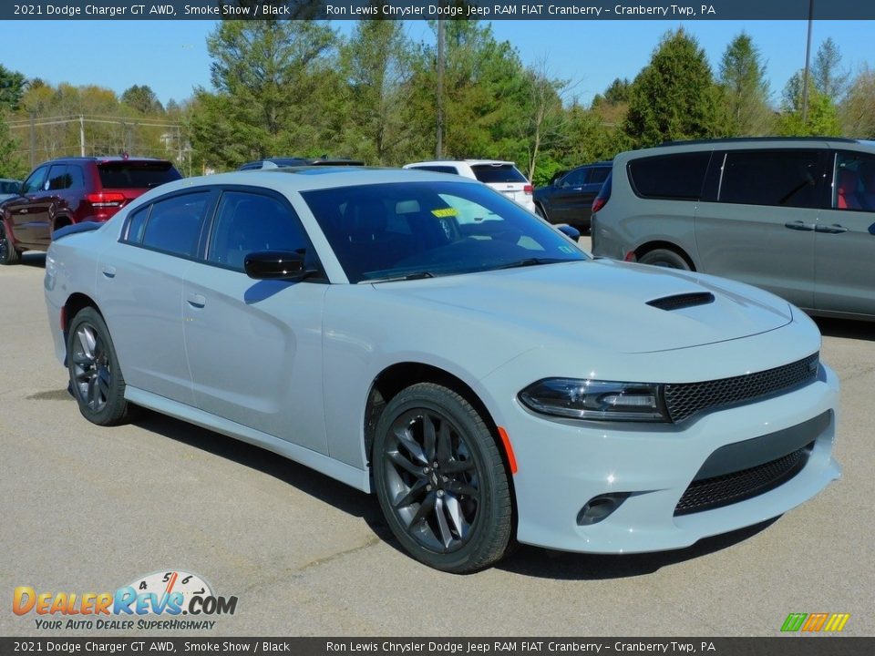 Front 3/4 View of 2021 Dodge Charger GT AWD Photo #3
