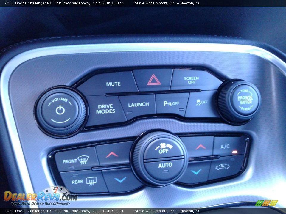 Controls of 2021 Dodge Challenger R/T Scat Pack Widebody Photo #23