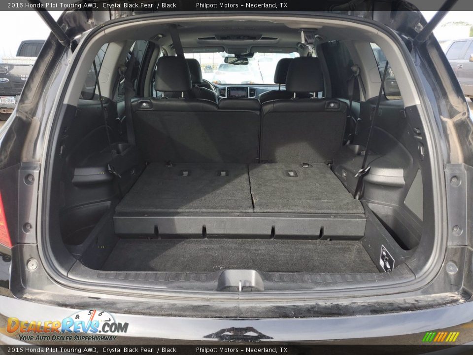 2016 Honda Pilot Touring AWD Trunk Photo #24