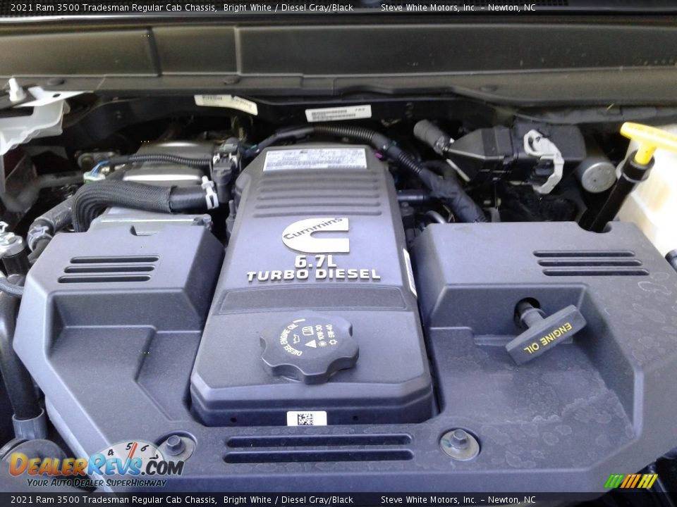 2021 Ram 3500 Tradesman Regular Cab Chassis 6.7 Liter OHV 24-Valve Cummins Turbo-Diesel Inline 6 Cylinder Engine Photo #9
