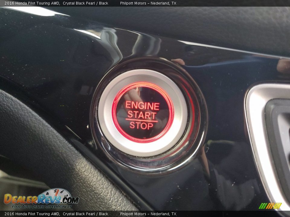 2016 Honda Pilot Touring AWD Crystal Black Pearl / Black Photo #32
