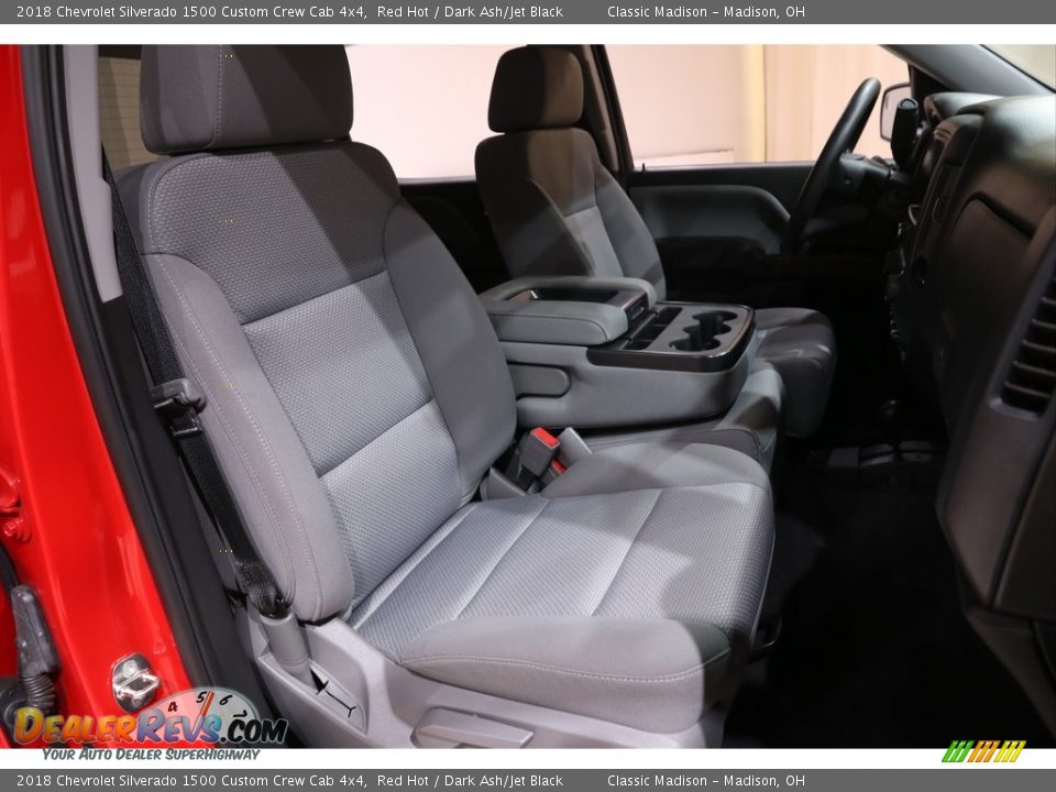 2018 Chevrolet Silverado 1500 Custom Crew Cab 4x4 Red Hot / Dark Ash/Jet Black Photo #13