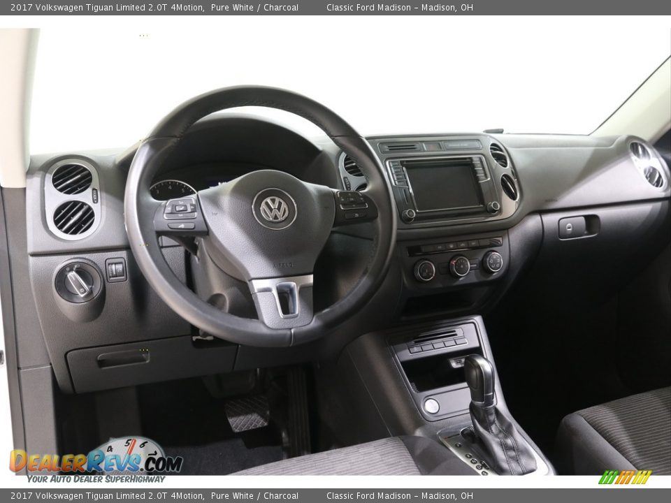 Dashboard of 2017 Volkswagen Tiguan Limited 2.0T 4Motion Photo #6