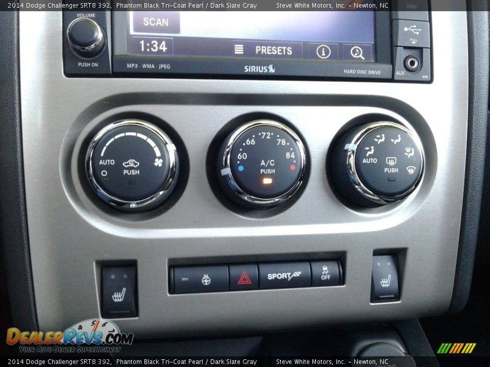 Controls of 2014 Dodge Challenger SRT8 392 Photo #26