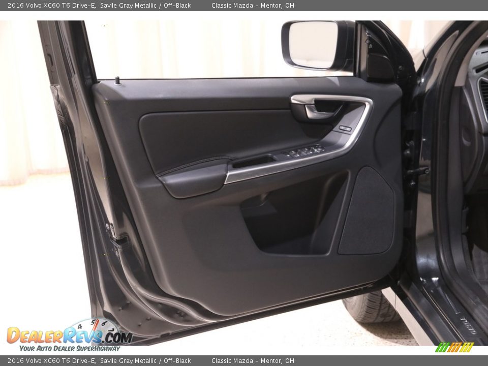 Door Panel of 2016 Volvo XC60 T6 Drive-E Photo #4