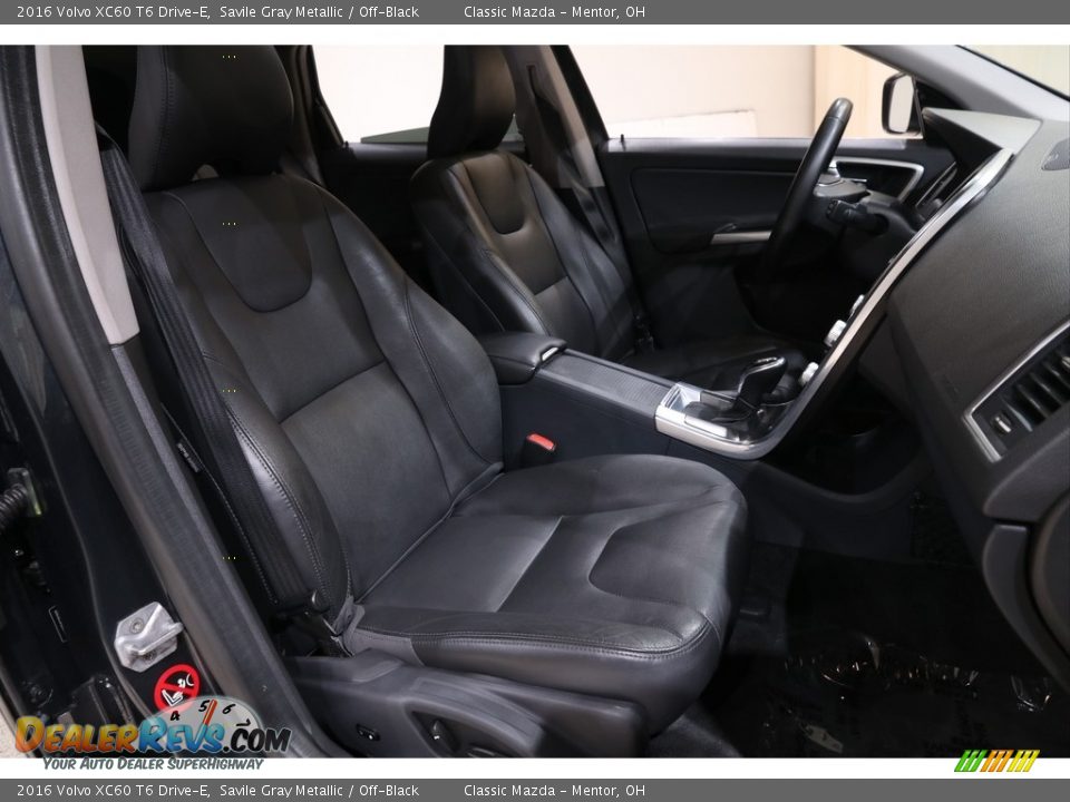 Front Seat of 2016 Volvo XC60 T6 Drive-E Photo #14