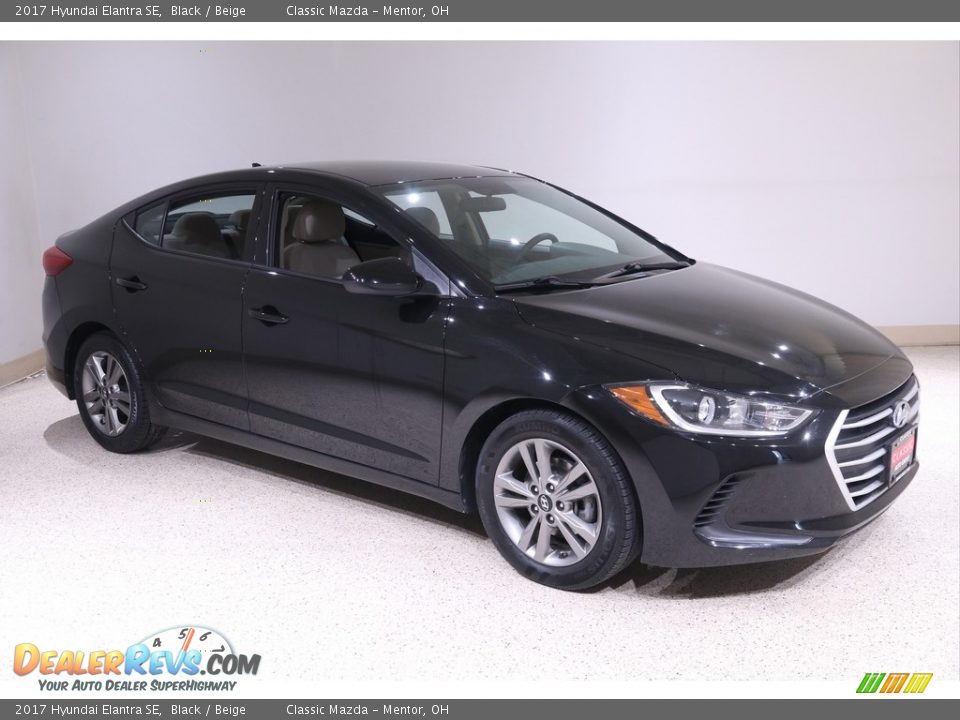 2017 Hyundai Elantra SE Black / Beige Photo #1