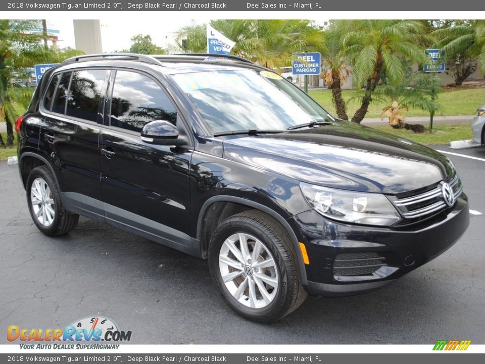 Front 3/4 View of 2018 Volkswagen Tiguan Limited 2.0T Photo #2