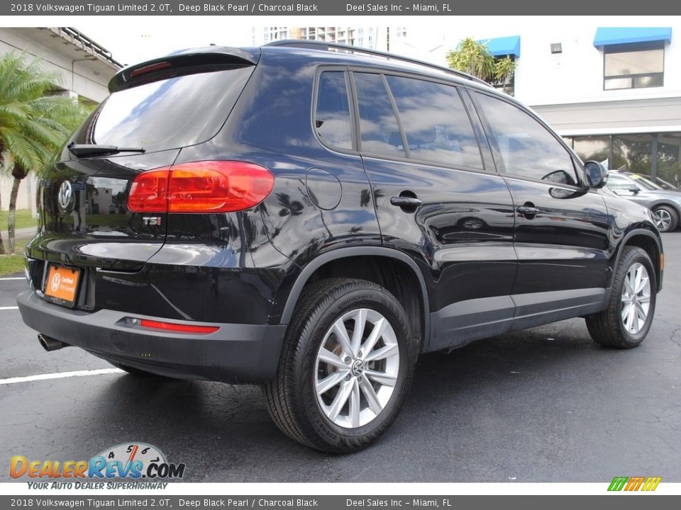 2018 Volkswagen Tiguan Limited 2.0T Deep Black Pearl / Charcoal Black Photo #10