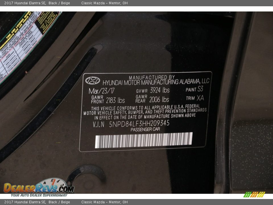 2017 Hyundai Elantra SE Black / Beige Photo #17