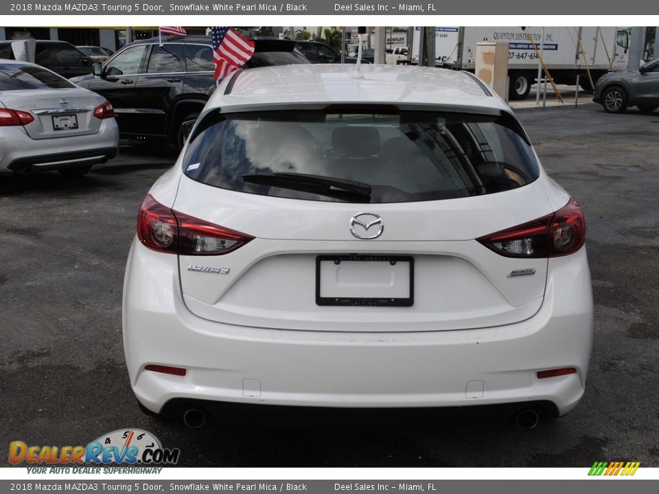 2018 Mazda MAZDA3 Touring 5 Door Snowflake White Pearl Mica / Black Photo #8