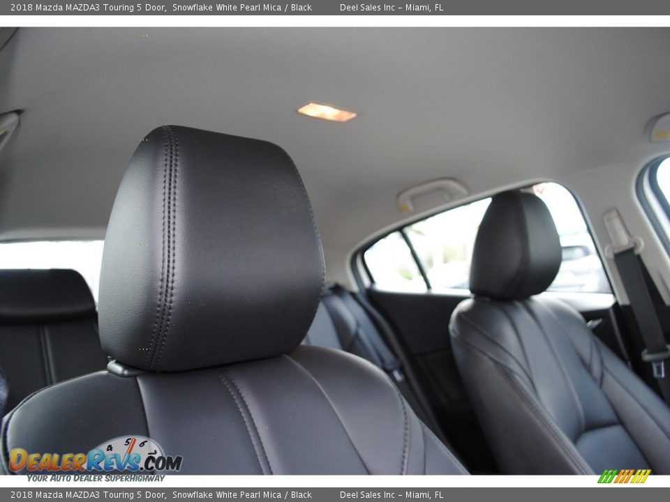 2018 Mazda MAZDA3 Touring 5 Door Snowflake White Pearl Mica / Black Photo #18