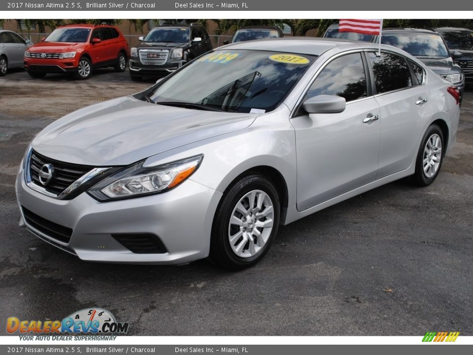 2017 Nissan Altima 2.5 S Brilliant Silver / Charcoal Photo #4