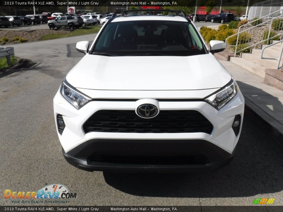 2019 Toyota RAV4 XLE AWD Super White / Light Gray Photo #12