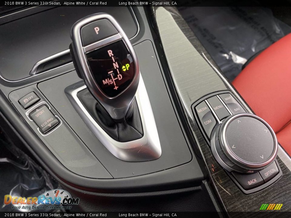 2018 BMW 3 Series 330i Sedan Alpine White / Coral Red Photo #27