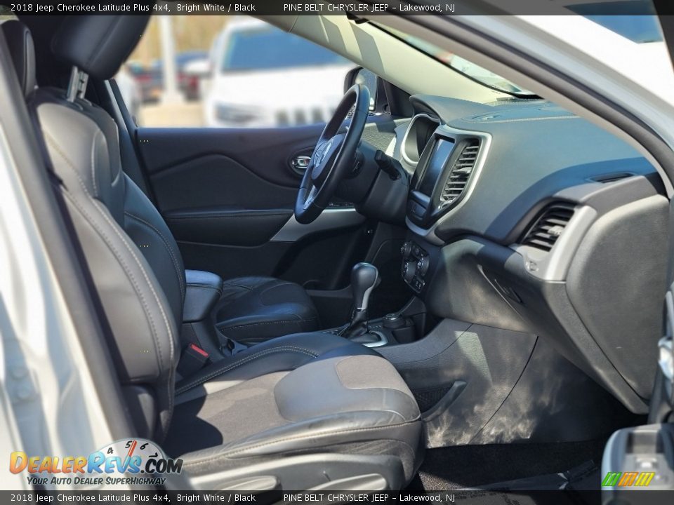 2018 Jeep Cherokee Latitude Plus 4x4 Bright White / Black Photo #23