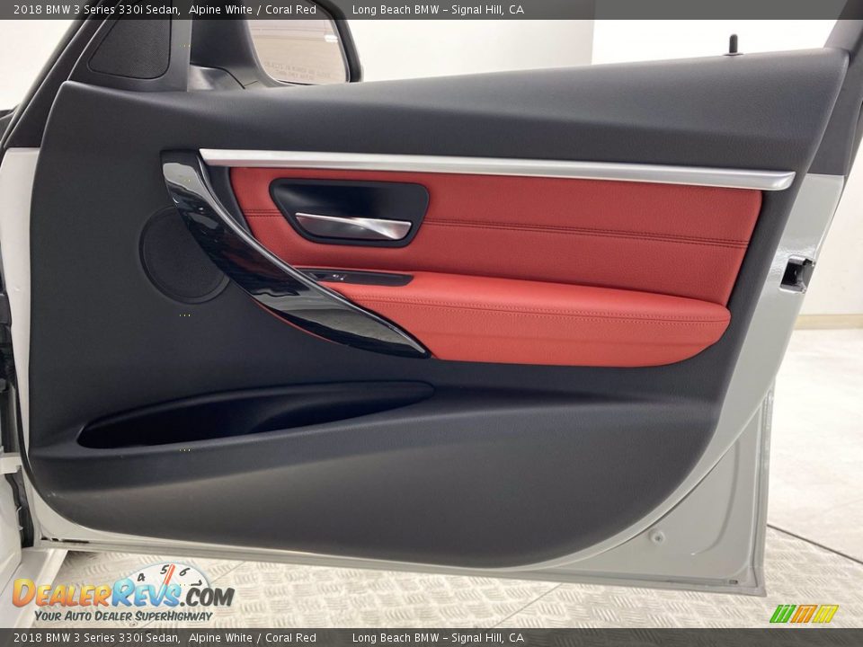 2018 BMW 3 Series 330i Sedan Alpine White / Coral Red Photo #32