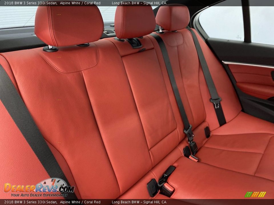 2018 BMW 3 Series 330i Sedan Alpine White / Coral Red Photo #36