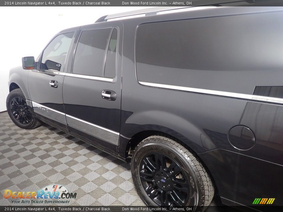 2014 Lincoln Navigator L 4x4 Tuxedo Black / Charcoal Black Photo #22