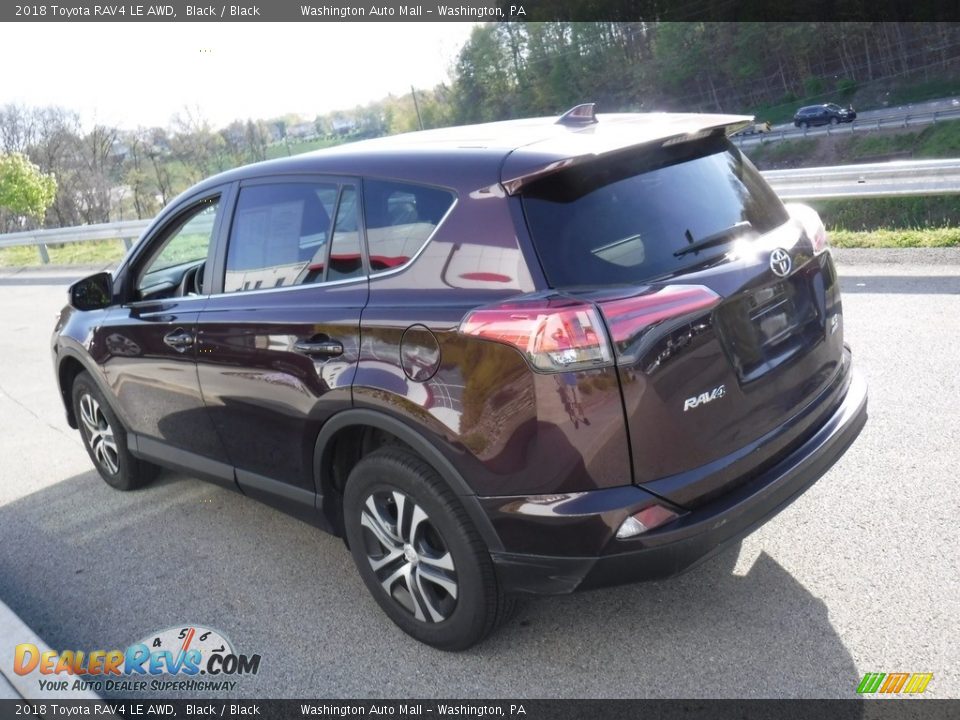 2018 Toyota RAV4 LE AWD Black / Black Photo #11