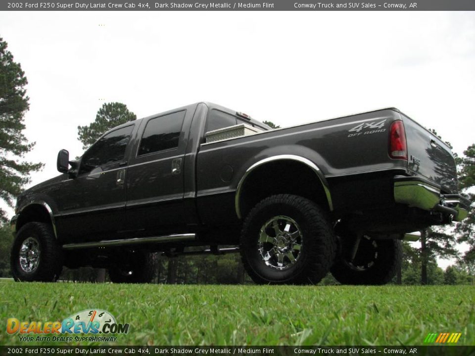 2002 Ford F250 Super Duty Lariat Crew Cab 4x4 Dark Shadow Grey Metallic / Medium Flint Photo #6