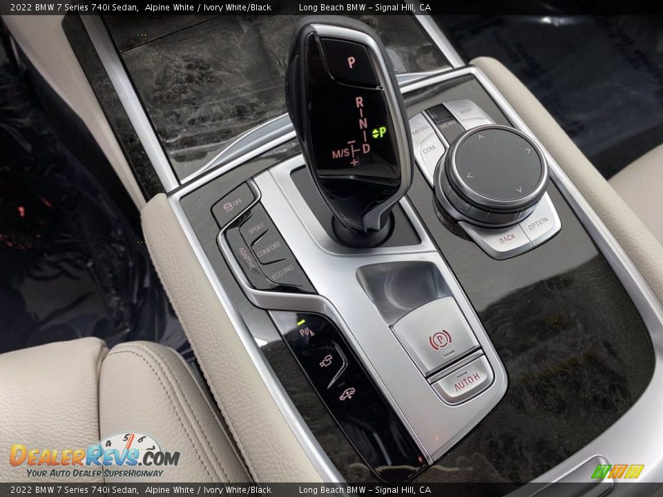 2022 BMW 7 Series 740i Sedan Shifter Photo #22