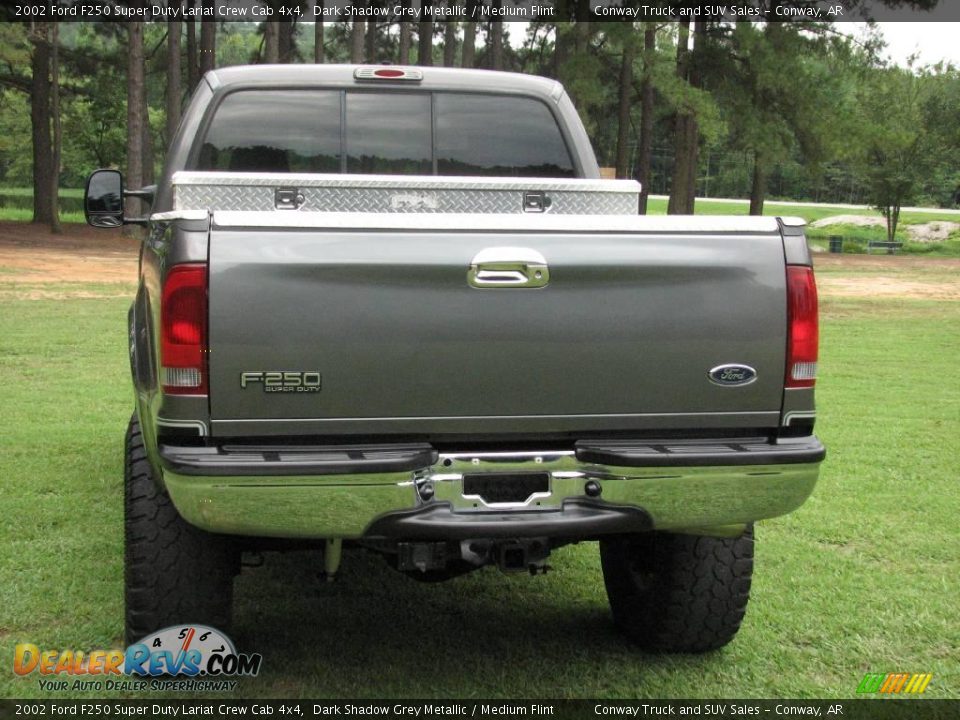 2002 Ford F250 Super Duty Lariat Crew Cab 4x4 Dark Shadow Grey Metallic / Medium Flint Photo #9