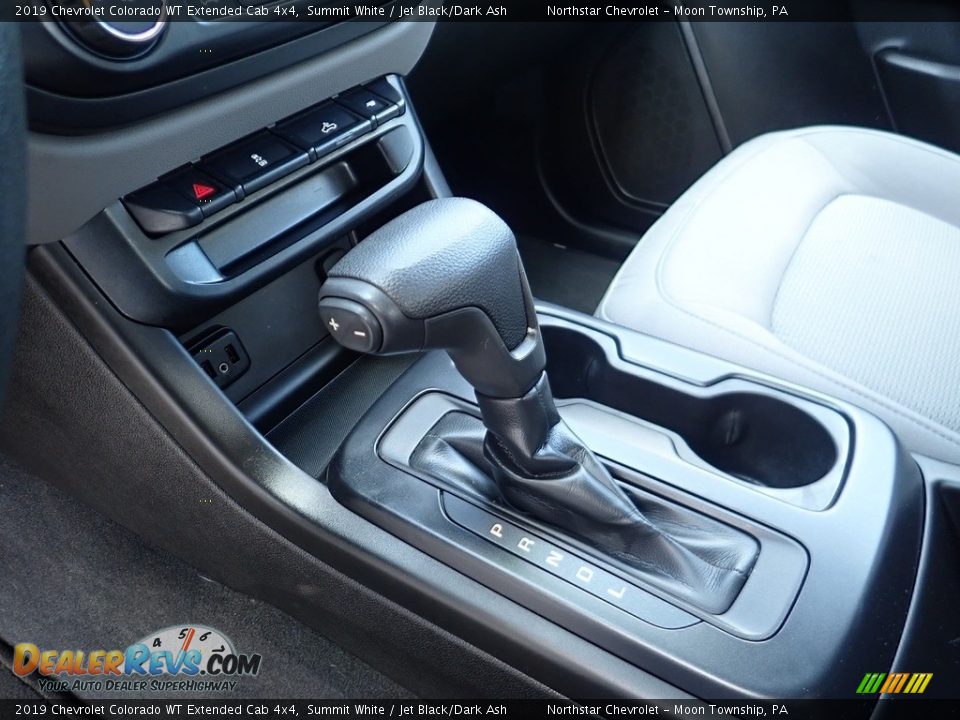2019 Chevrolet Colorado WT Extended Cab 4x4 Shifter Photo #25