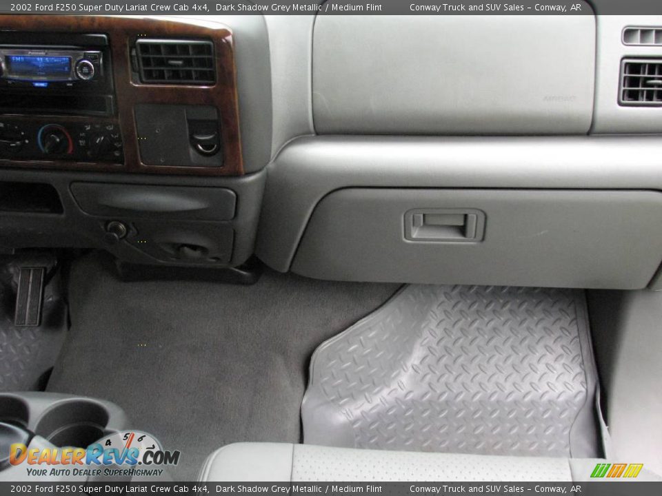 2002 Ford F250 Super Duty Lariat Crew Cab 4x4 Dark Shadow Grey Metallic / Medium Flint Photo #17