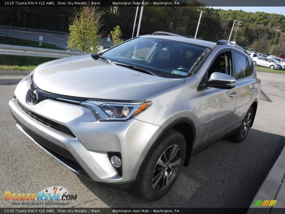 2018 Toyota RAV4 XLE AWD Silver Sky Metallic / Black Photo #10