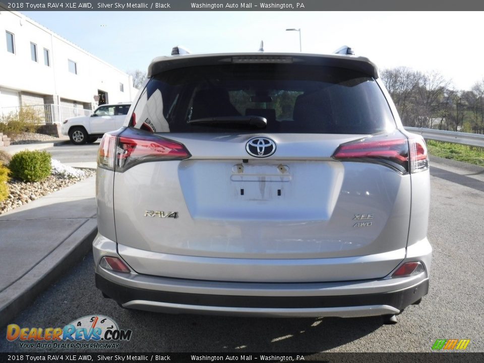 2018 Toyota RAV4 XLE AWD Silver Sky Metallic / Black Photo #12